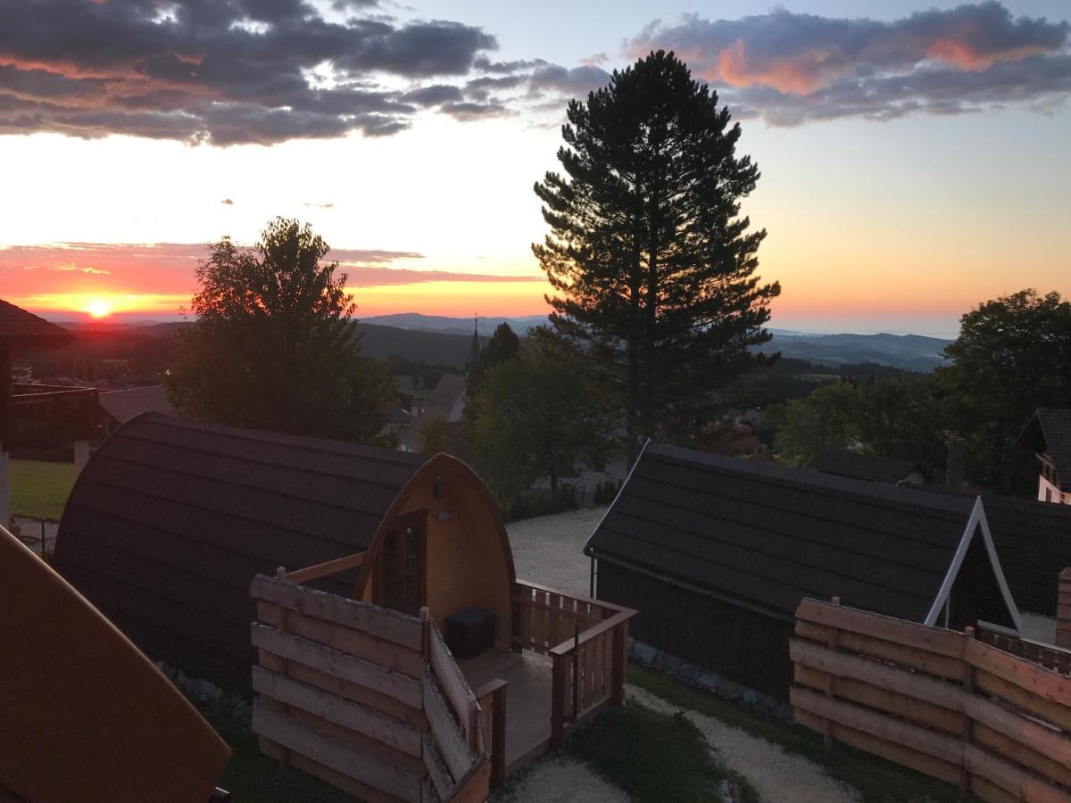 Готель Glamping Park Меніхкірхен Екстер'єр фото